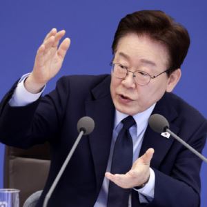李대통령 "'사실상 갭투자 허용' 주장은 억까"