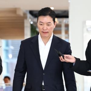 경찰, '해군 선상 파티' 김용현·김성훈 송치…김건희 불송치