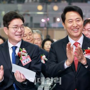 지선 D-23…정원오 ‘AI 서울’ vs 오세훈 ‘주거 현장’