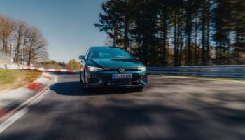 골프 GTI 에디션 50, 뉘르부르크링 전륜구동 양산차 신기록 달성