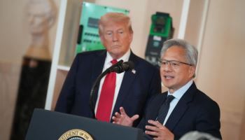 젠슨 황 빼고 중국 간 트럼프…'AI 칩' 협상카드 삼나