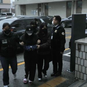 딸 상습 학대하고 "버릇 고칠 것"…사망진단 의사 “영양보충 안 된 듯”