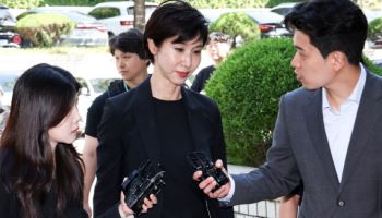 노소영, 재산분할 파기환송심 조정기일 출석…최태원 불출석