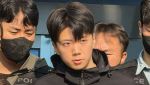 얼굴 치켜든 '여고생 살해범' 장윤기, 호송차 오르기 전 고개 까딱