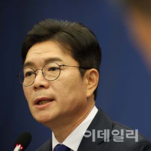 [포토]서울시장 후보 초청 편집인협회 포럼, '모두발언하는 정원오'                                                                                                                               
