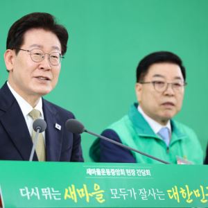 李 “박정희 대통령 시작한 새마을운동, 韓 근대화 큰 역할”(종합)