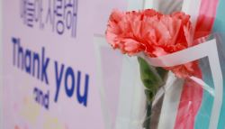 초5 제자 아버지 잃자 "졸업 때까지 지원"…7년 보살핀 담임교사 [따전소]