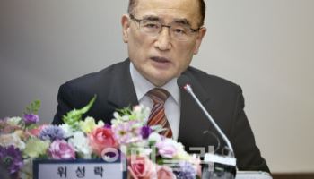위성락 “전작권 전환, 임기 내 추진…국방비 증액 불가피”