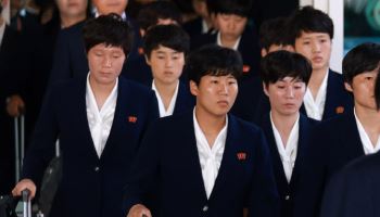 방한한 북한 여자축구팀