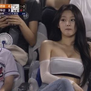 가짜 야구 여신에 늑구까지…한국의 AI '현실 결핍', 왜?