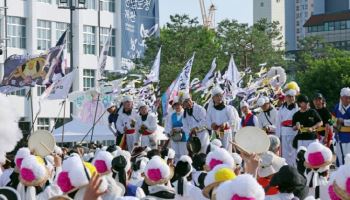 “오월 정신 헌법에 담아야”…'5·18' 46주년 전야제 광주 금남로 메웠다