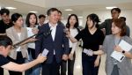 중노위원장 "삼전 노사 조정안, 내일 나온다…분위기는 평행선"