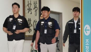수출 투톱 '반·차' 공장 동시에 스톱 위기