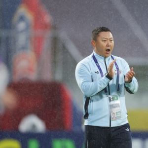 ‘공동 응원’ 본 北 리유일 “주민들이 축구에 대한 관심 높은 거 같다”