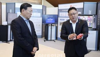 신동빈의 혁신 1년 롯데 '양날개' 활짝