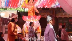 쉬는 날 남 얘기…5인 미만은 부처님오신날도 '출근'
