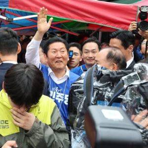 선거운동 첫날 충청 달려간 여야…'캐스팅보터' 중원표심 쟁탈전