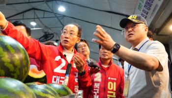 김부겸 "정부 움직일 유능 시장" VS 추경호 "경제부총리 지낸 경제통"