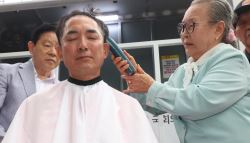 노모 손으로 삭발한 박민식…배신자 한동훈과 단일화 없다