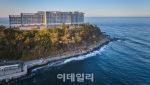 7번 국도가 숨겨둔 벼랑 위 요새 ‘롯데리조트속초’
