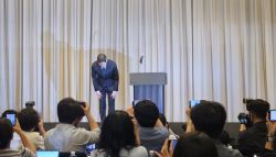 정용진, 5·18 마케팅 논란에 “변명 않겠다…처음부터 다시 시작”