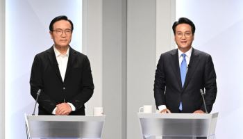 뒤바뀐 '창과 방패' 안민석vs임태희, 첫 토론서 격돌