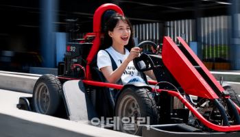 레이싱 체험에 게임 입혔다…재방문 부르는 9.81파크의 ‘몰입 공식’