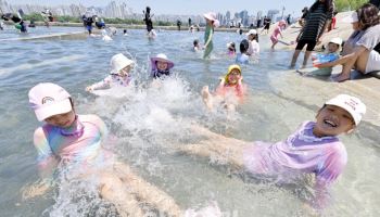 "벌써 푹푹찐다" 서울 낮 최고 33도...제주·남해안 시간당 20~30㎜ 비[오늘날씨]