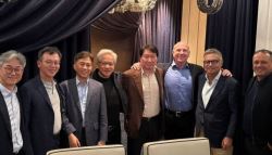 최태원·젠슨 황 대만서 회동…AI 메모리 파트너십 재확인