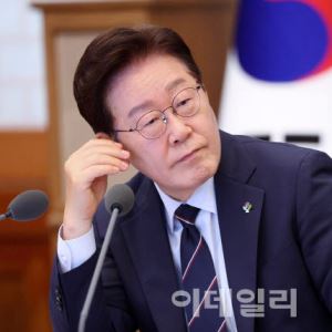 李대통령 "부동산 비싸도 너무 비싸"…이날만 네 번째 투표 독려