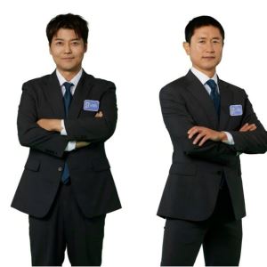 전현무, 축구 캐스터 데뷔…이영표와 체코 평가전 중계