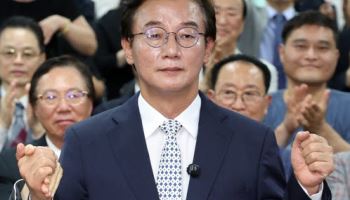 부산시장에 전재수 당선…8년 만에 민주 탈환 [6월 선거]