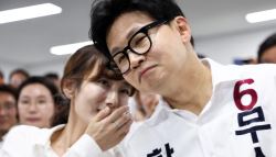 "당선 떴다!"...한동훈, 하정우·'북구곰' 아내에게 한 말 [6월 선거]