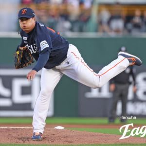 한화 류현진, 6이닝 비자책 시즌 7승...다승 공동 선두 도약