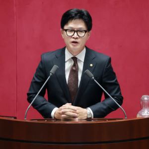 한동훈, 선관위 개혁 입법 잇단 예고… "외부감사 허용·휴가휴직 제한"