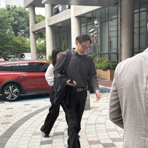 '투표용지 부족' 선관위 고발인, 경찰 출석…"진상 규명해야"