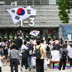 선관위 "투표용지 추가로 보낸 투표소 140곳"…26곳 투표 중단