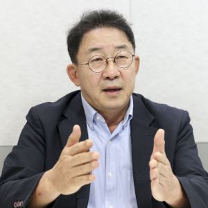 안동현 서울대 교수 "韓경제 복합 위기, 재정·통화 ''쌍끌이'' 처방 절실&qu...