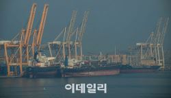 유가 90달러↓…"호르무즈 통행량 증가" 언급에 WTI 큰 폭 하락