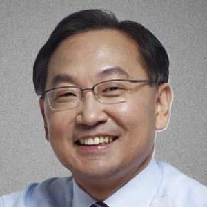 유일호 전 부총리 "안개 속 국면…'정공법' 돌파해야"