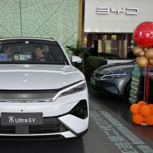 “기름값도 비싼데”…중국 전기차 판매 비중 사상 최대 찍었다