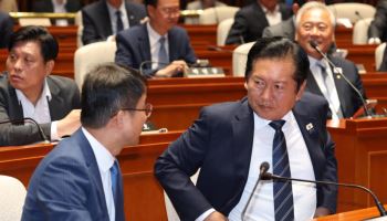 책임론 정면돌파 나선 정청래...당원 앞세운 '연임 승부수' 통할까