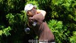 [포토] 장유빈, 파워샷으로 우승컵을 노린다