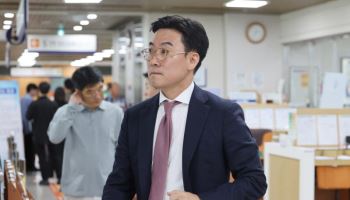 '집사게이트' 조영탁 IMS모빌리티 대표 1심 무죄·공소기각