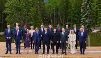 佛 에비앙 향하는 李대통령…두 번째 G7의 과제는