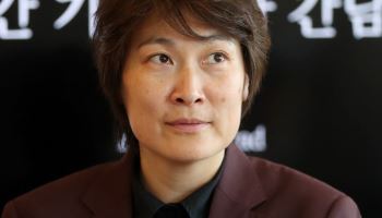 덴마크 입양작가 리 랑그바드, '나의 통역사' 출간 기자간담회