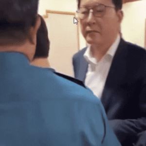 "경찰이 보좌진 목 조르려해"...신동욱 공개 영상 보니