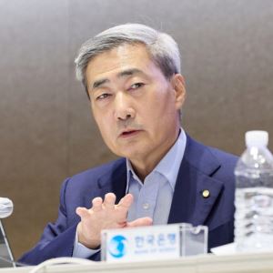 신현송 “5월 통방 당시에 비해 수요 측 물가 상방 압력 강해져”[일문일답]