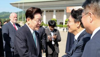 “부르면 나간다” 정청래, 李대통령 귀국길 합류