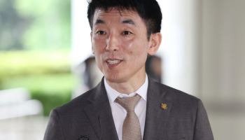 '재판부 모독' 김용현 전 장관 변호인 사임…"2심 분위기 쇄신"